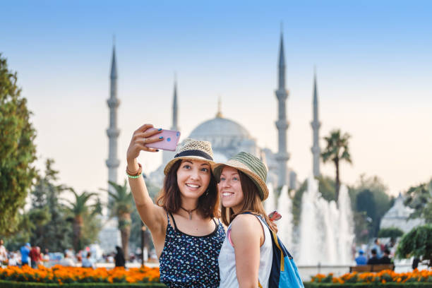 تنظيم جدول سياحي يشمل أهم المناطق السياحية: